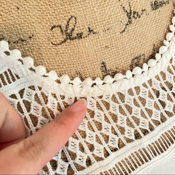 Sleeveless Scoop Neck Flowy Swing Tank - Picture 3 of 7